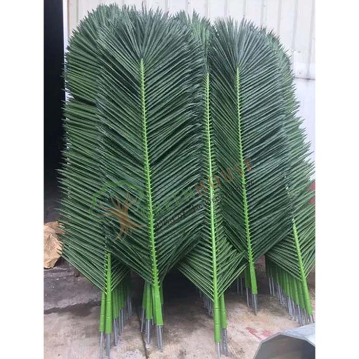 Outdoor-Date-Palm-Leaf